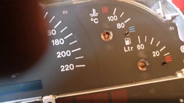 Opel Vectra B, 2001г.в. Не работает указатель температуры, паяем панель приборов. смотреть онлайн