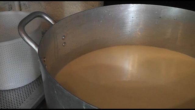 Варим сыр / Консервируем мясо смотреть онлайн