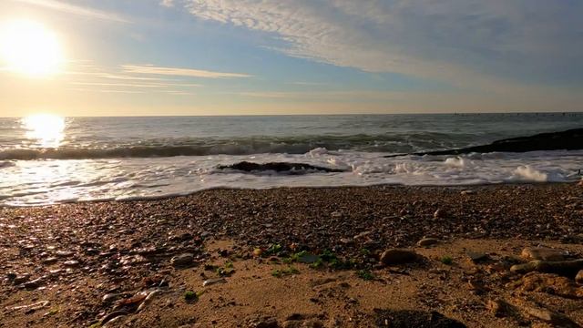 Лечебный Шум Моря: Белый Шум, Расслабляющие Волны на Пляже в 4K (ASMR) для Сна, Медитации и Отдыха смотреть онлайн