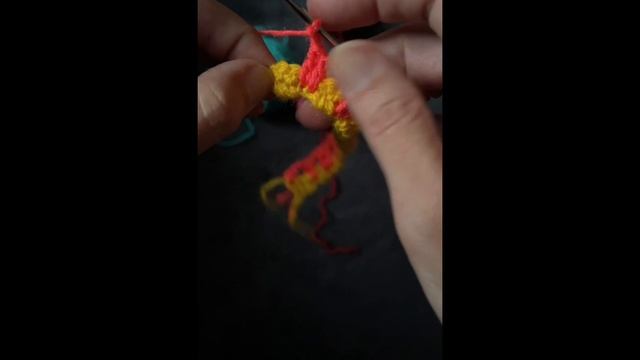 Узор разноцветные ячейки крючком из остатков пряжи смотреть онлайн