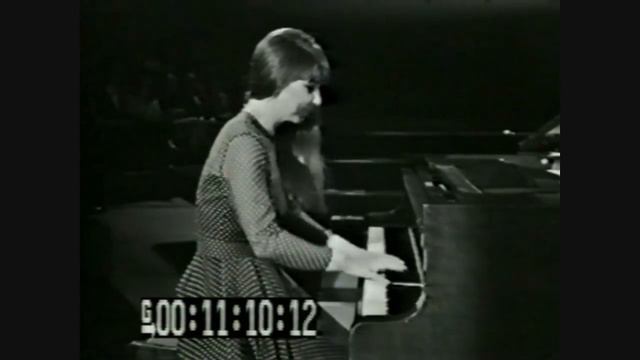 Judith Durham Playing Piano 1968 смотреть онлайн