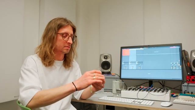 Nothing Studio Tour Ft. Nothing Founder Carl Pei ! смотреть онлайн