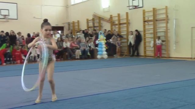 ЧААВА Виктория 2010 обруч "Снежный Карнавал" Чебоксары Художественная гимнастика смотреть онлайн