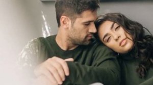 А мне бы просто тебя коснуться