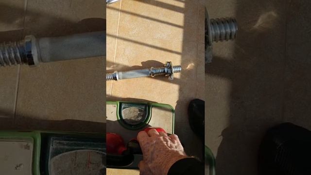 Наклоны Григория Бердачёва при "удержании крестом"(!)как "мини"-гирь , так и лёгких гантелей смотреть онлайн