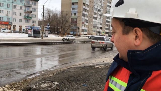 Бийские энергетики устраняют деформацию люков тепловых камер смотреть онлайн