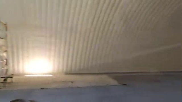 Утепление ангара пенополиуретаном.