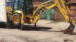 Погрузка экскаватора погрузчика komatsu wb93r5
