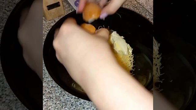 Очень вкусный рецепт супа, с сырными шариками. смотреть онлайн