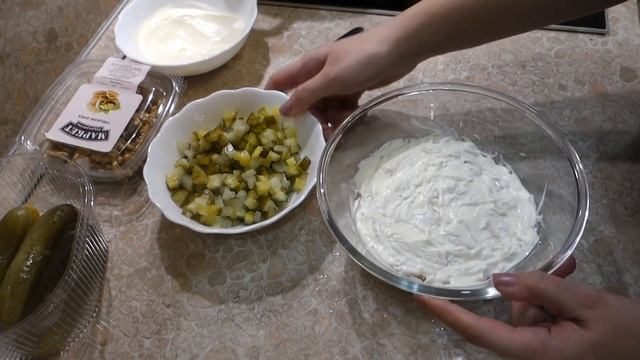 ГОТОВЛЮ САЛАТ "ПРИНЦ"/УБИРАЕМ В ШКАФУ/ОРГАНИЗАЦИЯ КОСМЕТИКИ смотреть онлайн