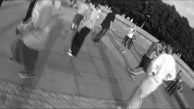 ДЖЕМ НА УЛИЦЕ ОТ школы брейк данса FRESH SCHOOL summer 2010.avi смотреть онлайн