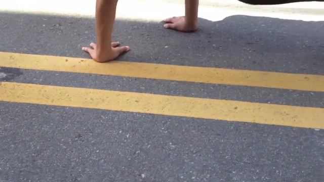 How To Slide On A Penny/Longboard смотреть онлайн