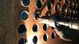 Вальцовка котловых труб внутри барабана котла