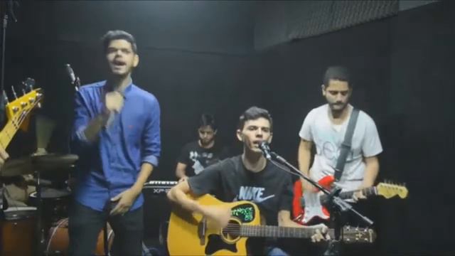 Live usando Guitarra Stratocaster Squier MM смотреть онлайн