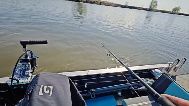 Кайфанул по ВОБЛЕ! Новый эхолот Lowrance hds 10 pro. Рыбалка в командировке. смотреть онлайн