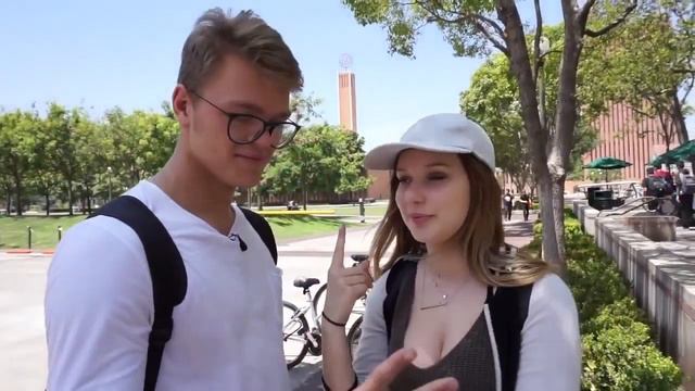 Americans speak Russian. Russians speak English смотреть онлайн