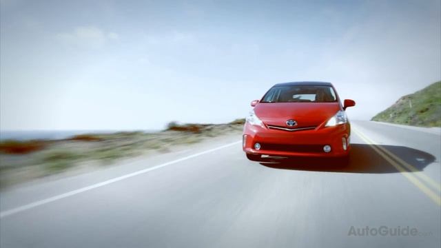 2012 Toyota Prius V Review - Second Prius model grows in size to expand hybrid's mainstream appeal смотреть онлайн