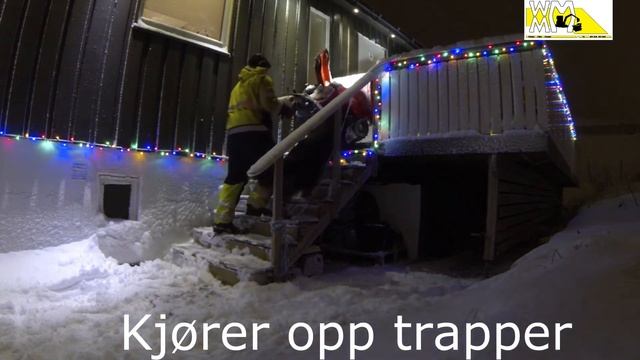 Honda HSS970 Clearing Snow And Climbing Staircase