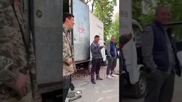 МОСКВАДА ДОКУМЕНТ ТЕКШЕРИП КЫРГЫЗЧА СУЙЛОГОН ПОЛИЦИЯ КЫЗ смотреть онлайн