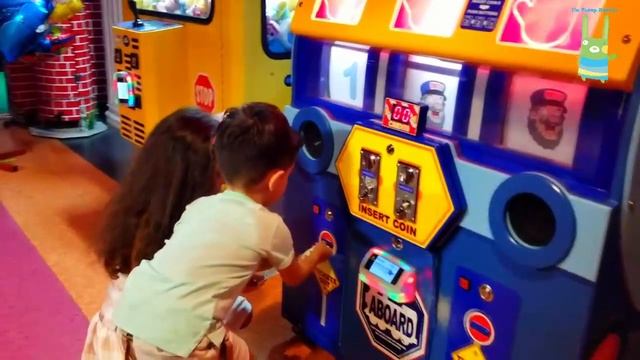 Игры на автоматах и новая стрижка Эмина | Games on arcade machines and Emin's new haircut смотреть онлайн