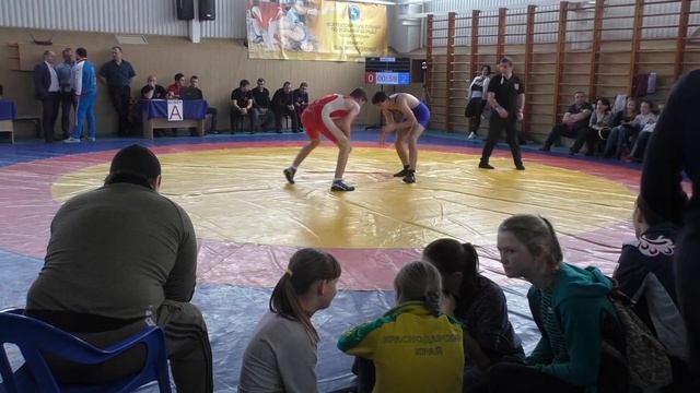 69 кг Гасанов Султан (Тимашёвск) - Шамиев Артём (Тбилиская) смотреть онлайн