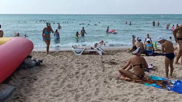 Среда 21 июля 2021. Евпатория в ожидании непогоды! Пляж Лазурный Берег. смотреть онлайн