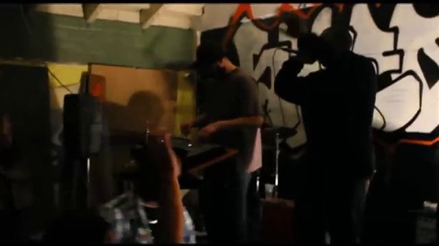 (Pt. 1) Durazzo & Greg Gee Live @ Shredder's Lair 2/17/12 смотреть онлайн