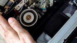 Рабочий нерабочий видеомагнитофон AKAI VS R120EM. Он меня  удивил