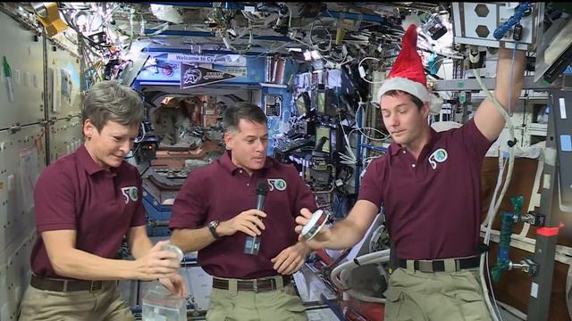 Space Station Crew Celebrates the Holidays Aboard the Orbital Lab смотреть онлайн