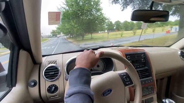 This 2010 Ford Explorer Eddie Baurer Takes Us Back 13 Years to a Much Simpler Time! #ford смотреть онлайн