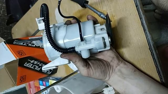 замена топливного фильтра Mitsubishi ASX смотреть онлайн