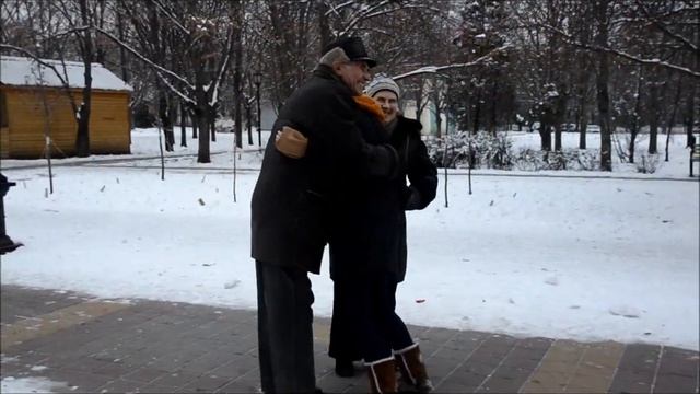 FREE HUGS DAY смотреть онлайн