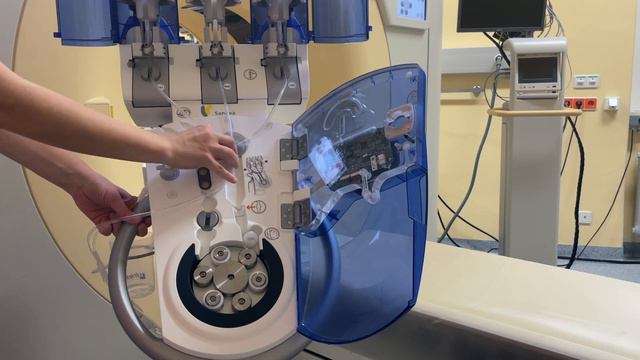 Ab- Und Aufbau Eines Kontrastmittelinjektors (CT Motion™ - Ulrich Medical)