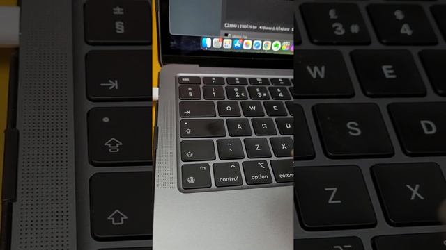 MacBook Air M1 2020 Caps Lock Problem? #Shorts смотреть онлайн