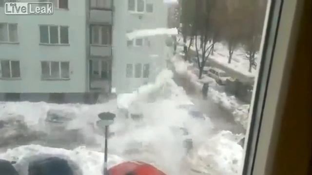 Снегозадержатели на крышу - это необходимость безопасной кровли! смотреть онлайн