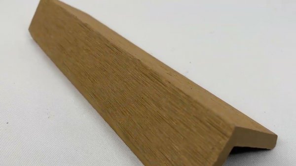 уголок CM Decking 3