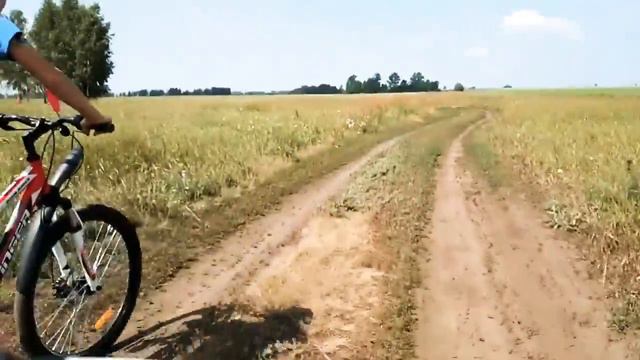 Покатушки на великах, приехали на озеро малахово. смотреть онлайн