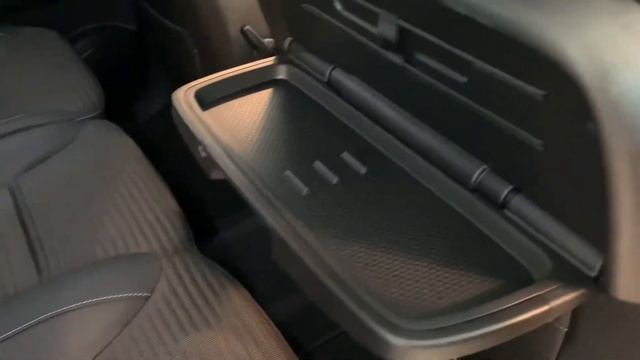 Renault Scenic 1,3 TCe 140pk Automaat смотреть онлайн