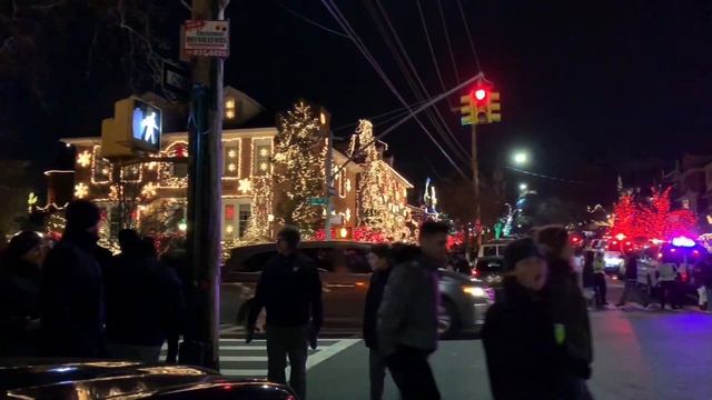 РОЖДЕСТВО В НЬЮ-ЙОРКЕ/CHRISTMAS IN NEW-YORK Rockefeller center, Dyker Heights смотреть онлайн