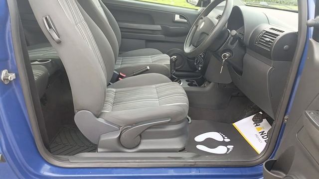 Volkswagen Fox 1.2 6V Urban Fox Euro 5 3dr смотреть онлайн