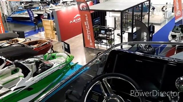 MOSCOW BOAT SHOW 2020. Обзор моторных круизёров  GALEON 400 Fly и GALEON 420 Fly