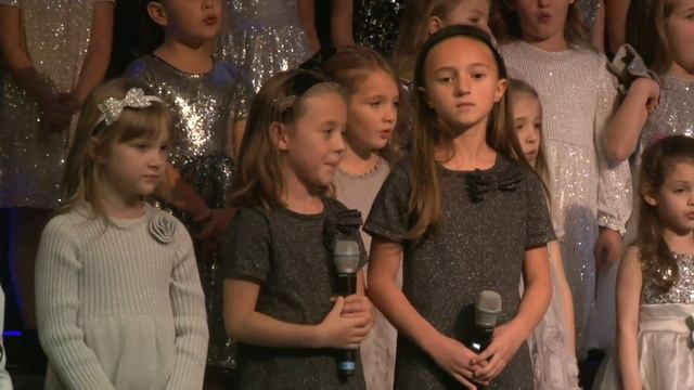Звёздочки ярко сияли | Emmanuel Kids Choir смотреть онлайн