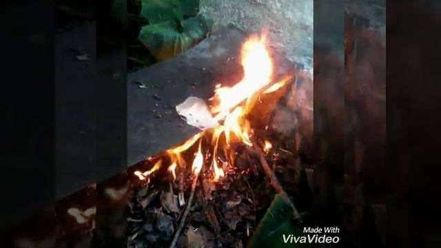 Что будет если поджечь пластилин смотреть онлайн