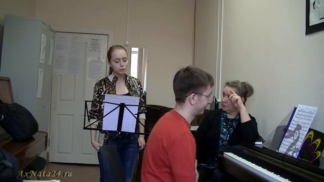 Урок вокала. Основы голосоведения. Поём вокализ. смотреть онлайн