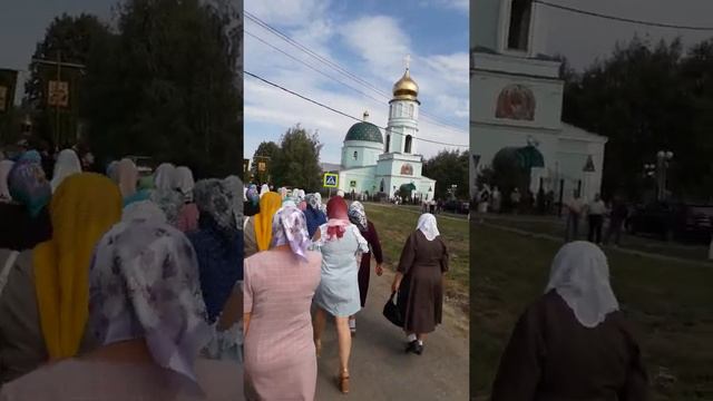 Казачий крестный ход с Чудотворной иконой Божией Матери "Избавительница от бед" смотреть онлайн