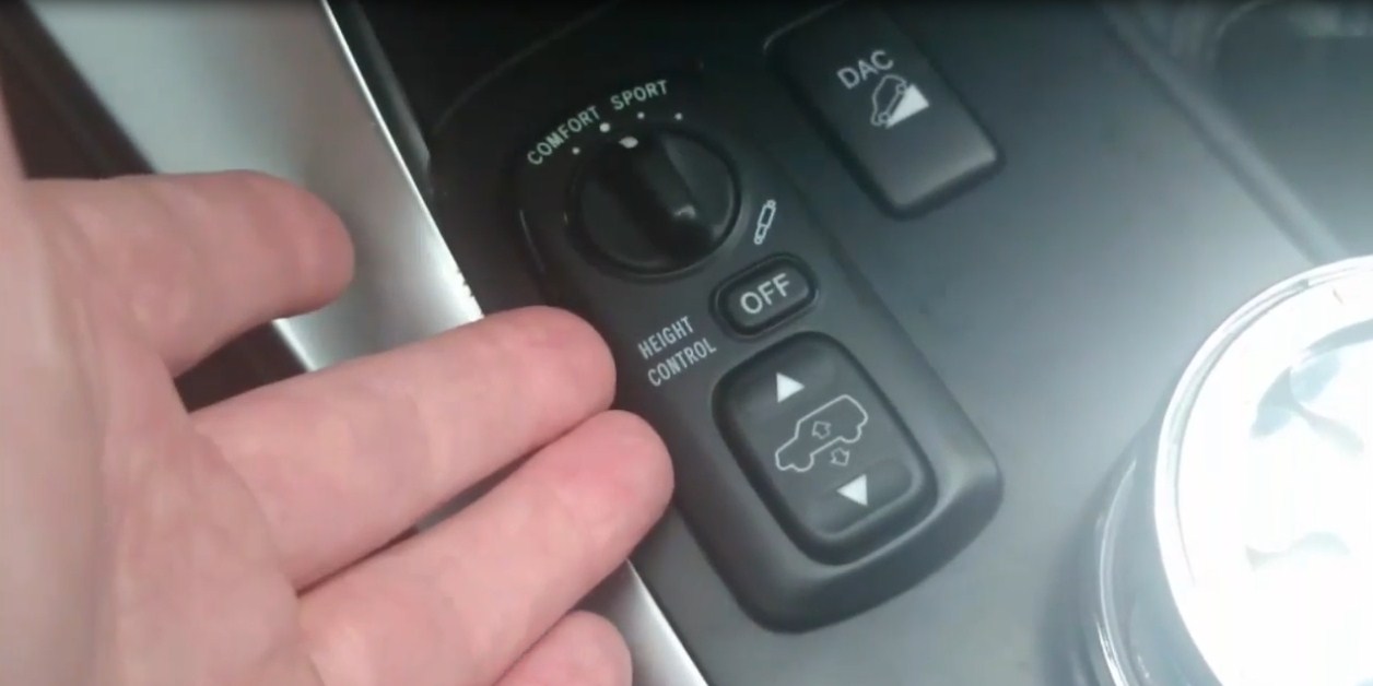 Делаем светодиодную подсветку кнопок ПРАДО 120 (блок регулировки подвески) смотреть онлайн