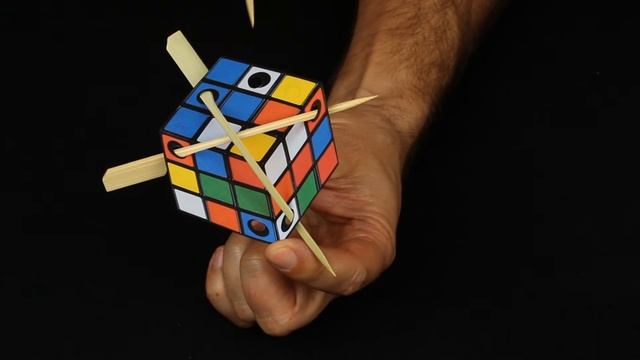 Floating Rubik's cube - Amazing (or not) optical illusion смотреть онлайн