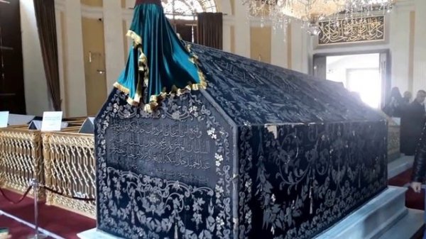 SULTAN II.MAHMUD, SULTAN ABDÜLAZİZ, SULTAN II.ABDÜLHAMİD TÜRBESİ (Osmanlı Padişahları )