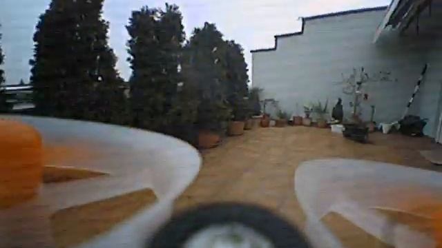Eachine E010S indoor & outdoor FPV cam DVR test - all default - out of the box смотреть онлайн