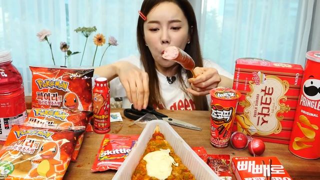 편의점 음식 ? 직접 만든 한강라면 포켓몬빵 띠부띠부씰 디저트 먹방 Korean Convenience Store Food Pokemon Mukbang ASMR Ssoyoung